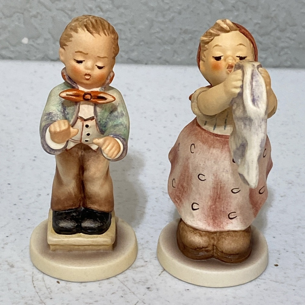 VTG 1980's Hummel Figurine Lot Of 2 Band Leader Conductor 129 Wash Day 321 4/0